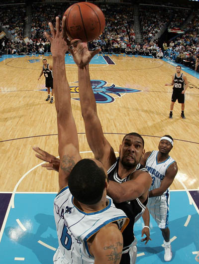 前完成两名 前完成两名